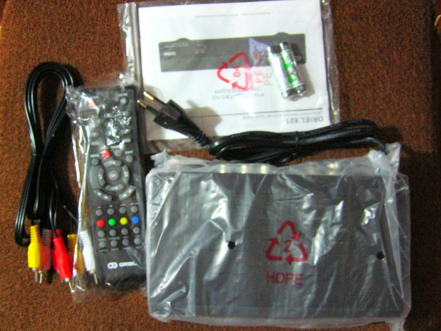 Oriel 821 (DVB-T2) в комплекте