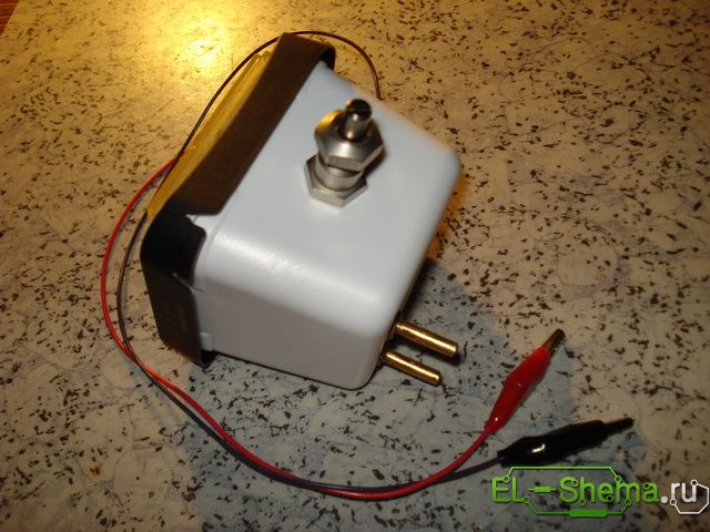 В стабилизаторе транзистор поставить на радиатор
